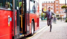 张家口公交车爆料新闻报道,惊现安全隐患，乘客呼吁加强监管