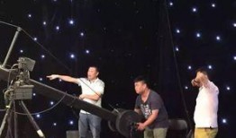 双升英雄会在线观看,线上竞技巅峰对决，精彩瞬间不容错过